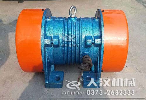 JZO振動(dòng)電機(jī)